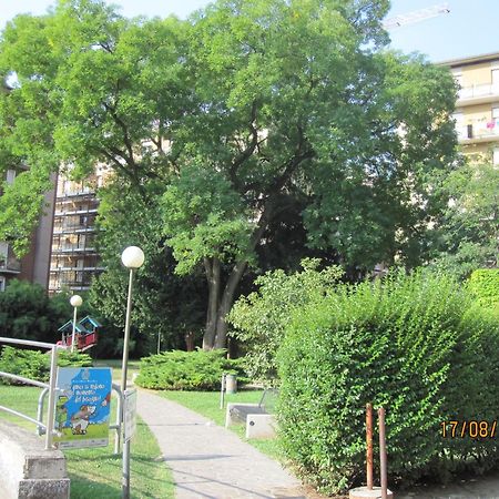 Piazzi House Aparthotel Sondrio Exteriör bild