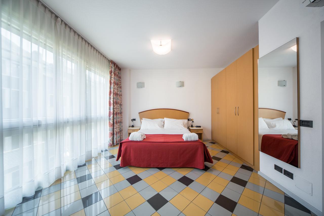 Piazzi House Aparthotel Sondrio Exteriör bild