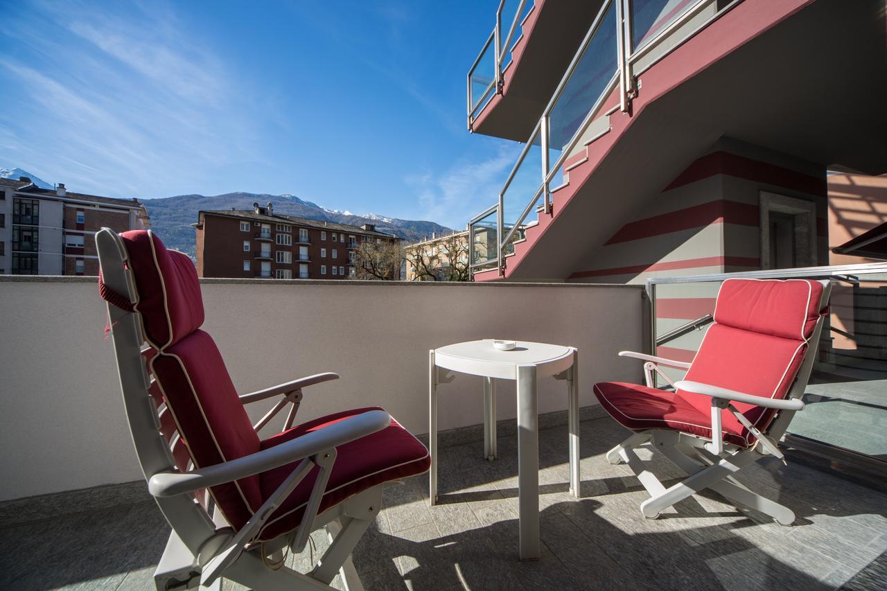 Piazzi House Aparthotel Sondrio Exteriör bild