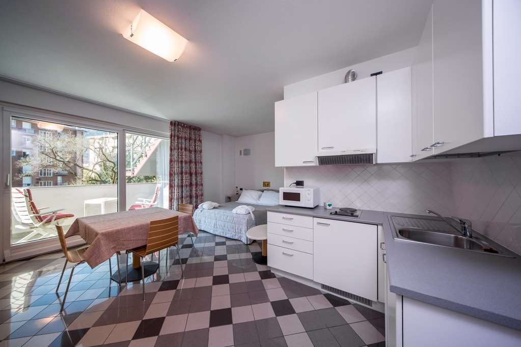 Piazzi House Aparthotel Sondrio Rum bild