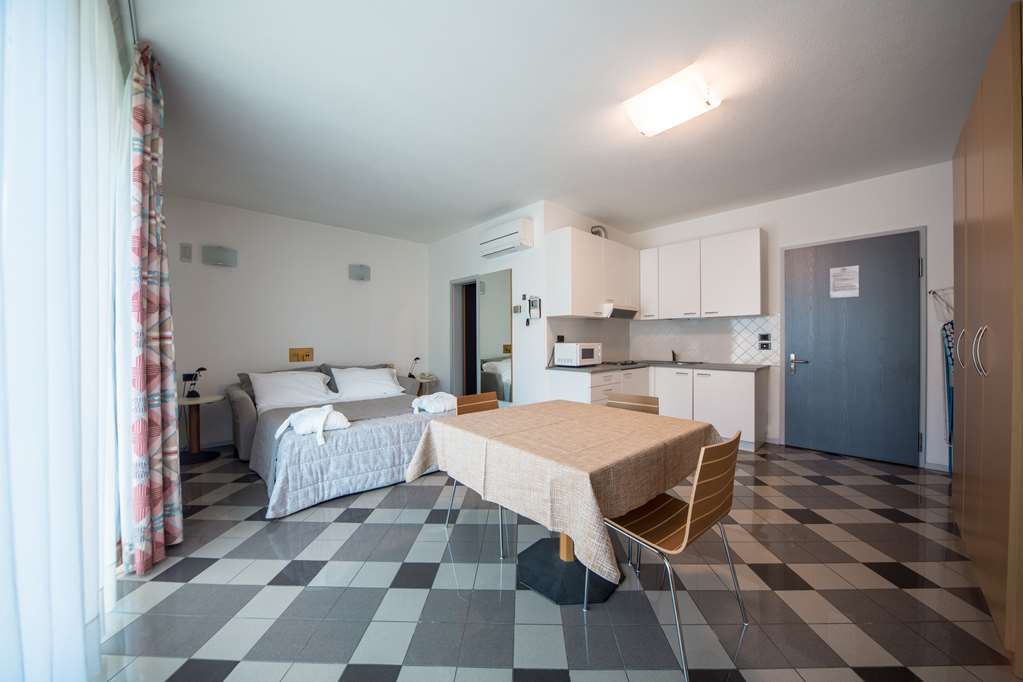 Piazzi House Aparthotel Sondrio Rum bild