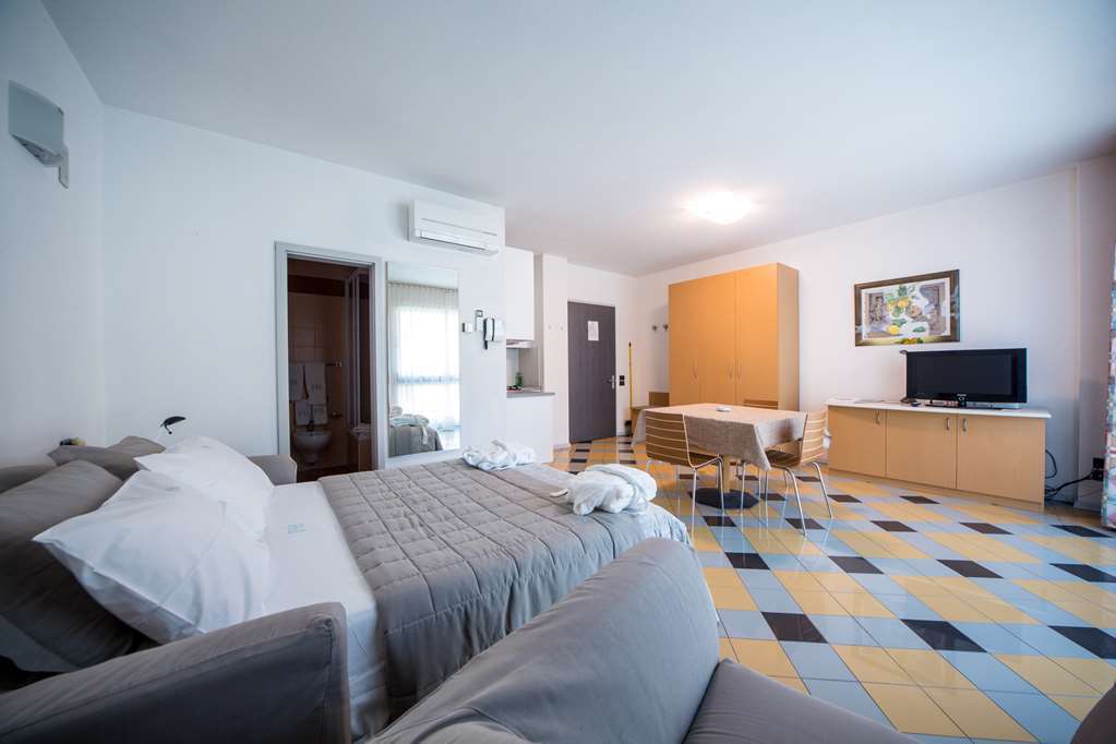 Piazzi House Aparthotel Sondrio Rum bild