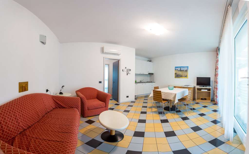 Piazzi House Aparthotel Sondrio Rum bild